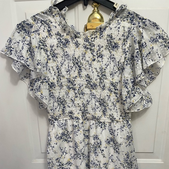 Dress - Picture 1 of 4